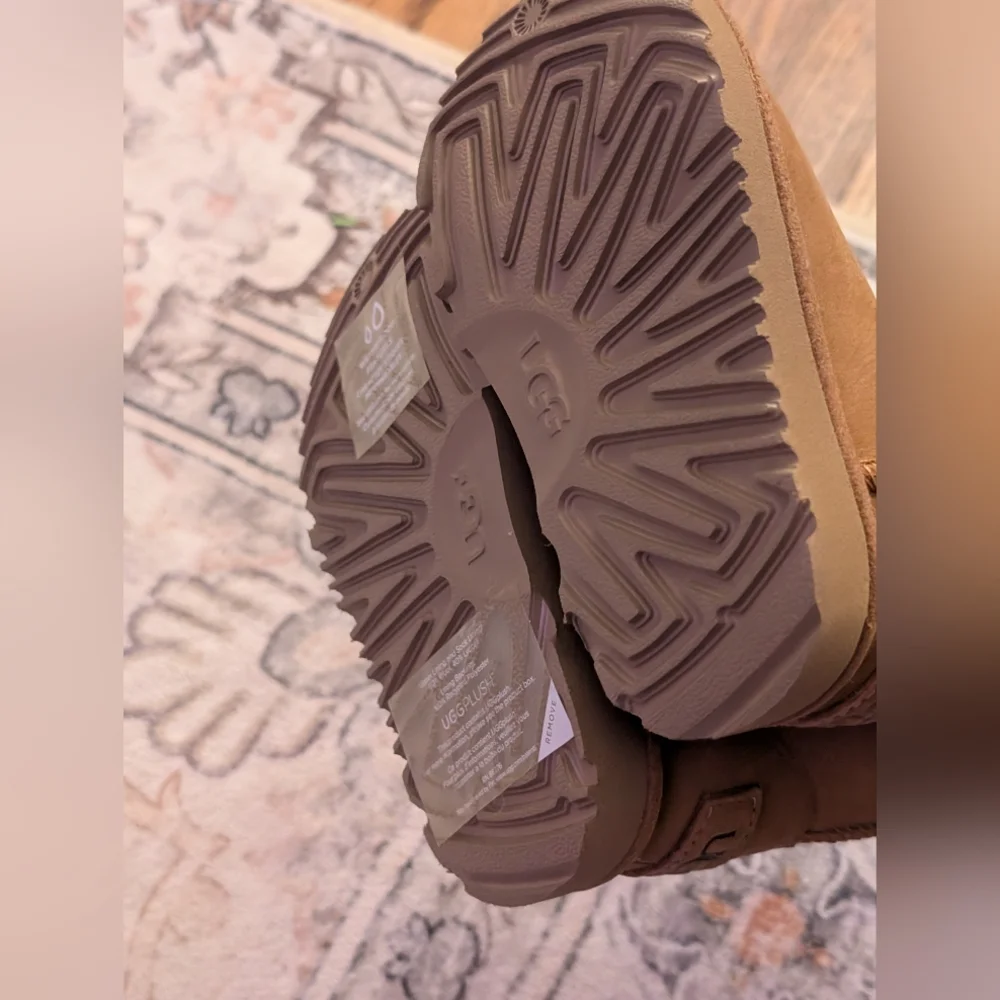 UGG Toddler Classic Short II Waterproof
